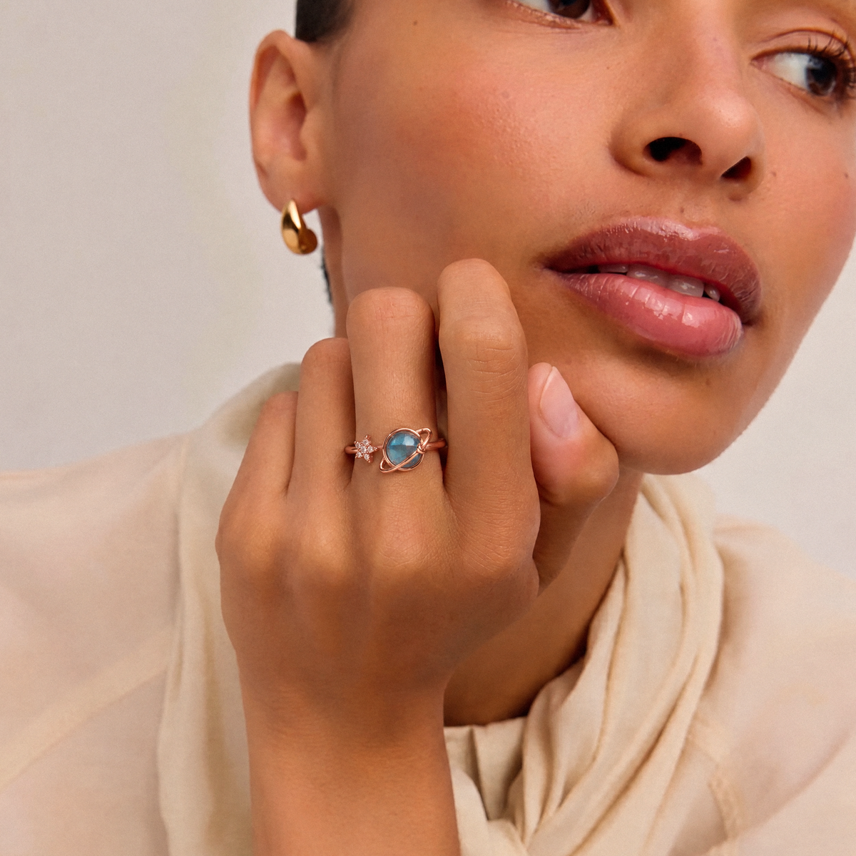 Lumi Ring worn