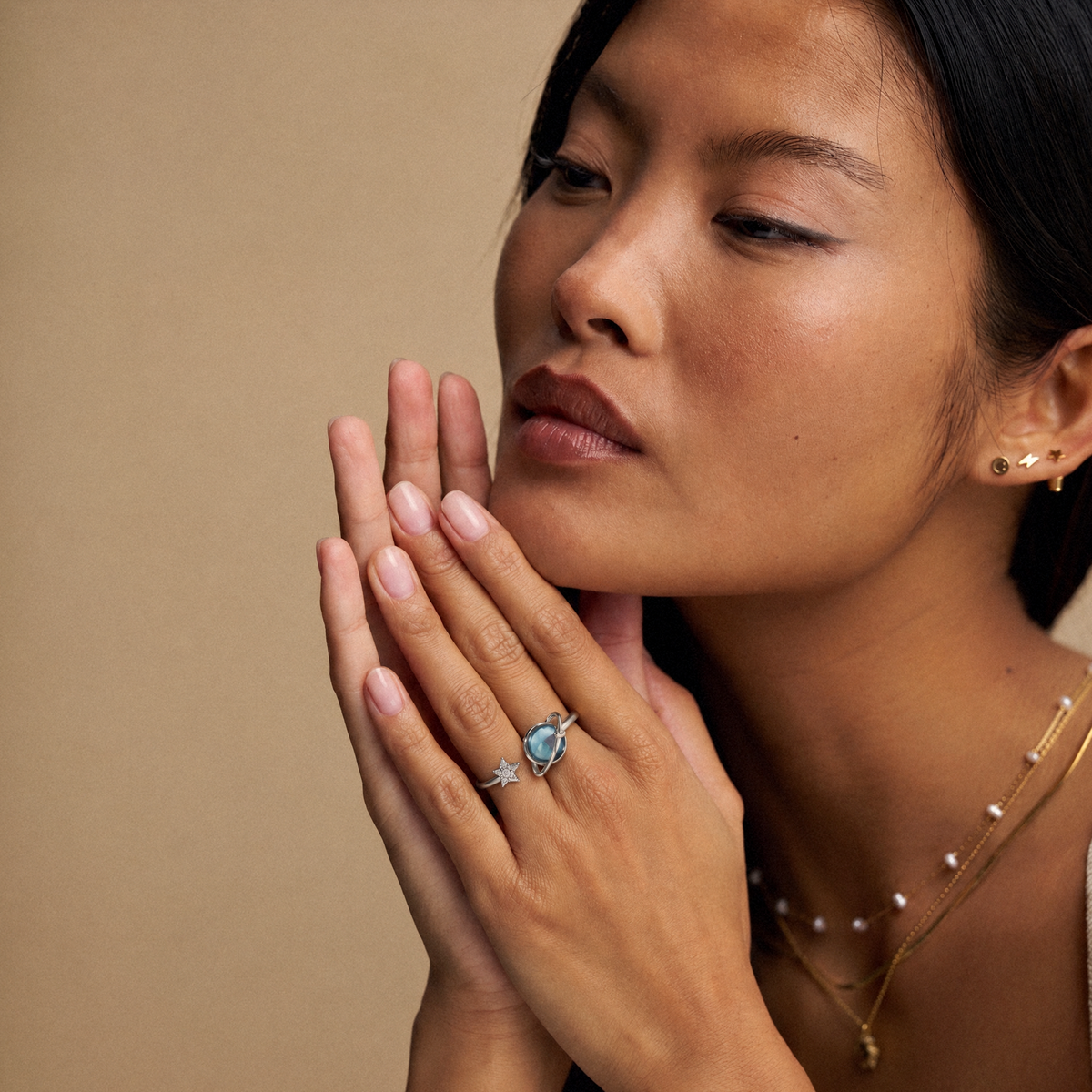 Lumi Ring worn