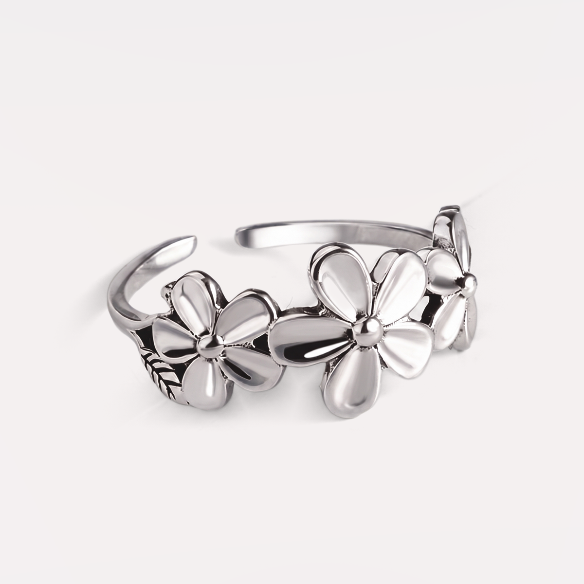 Flourish Ring in silver